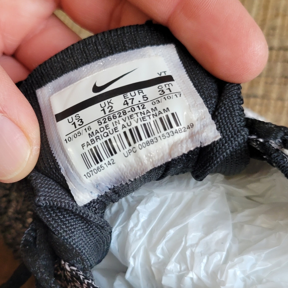 Nike Black White Flyknit Athletic Shoes - Picture 7 of 10